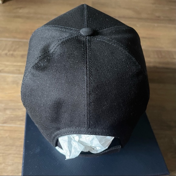 PRADA-AUTHENTIC (NWT) All Black Large Baseball Cap - Picture 11 of 16